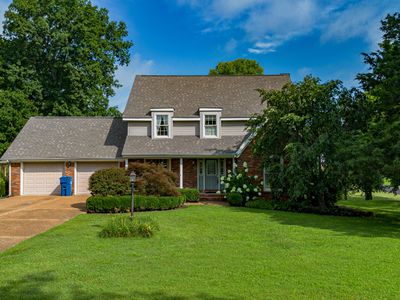 323 Meadowaire Dr