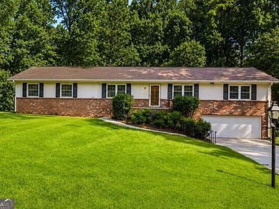 231 Suburban Dr NE