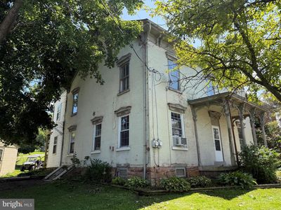 47 W Fall St