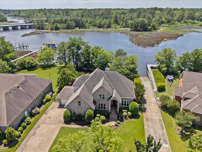 404 Bracey Way