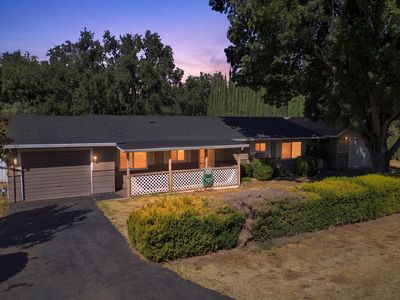 5294 Elm Ln