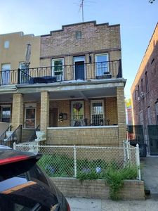58 Louisa St