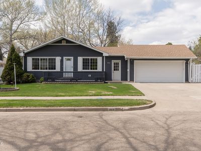 908 Midway Dr