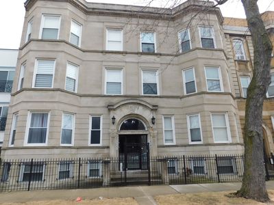 5837 S Calumet Ave APT 2S