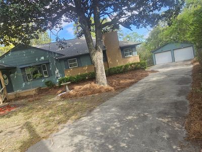 5452 E Lakeland Dr