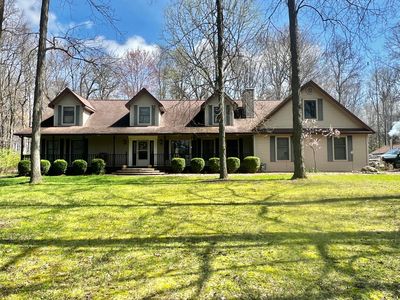 1401 Meadow Ln