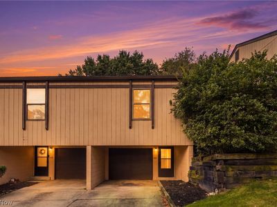 547 Center Ave