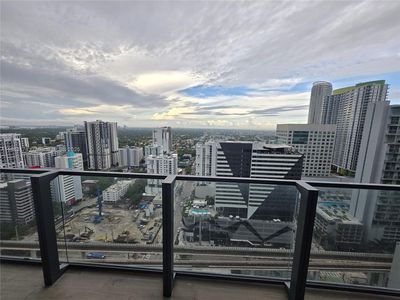 88 SW 7th St APT 2402