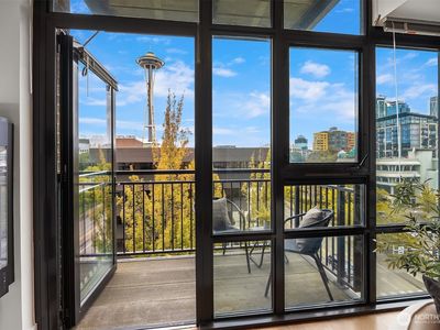 2911 2nd Avenue #704
