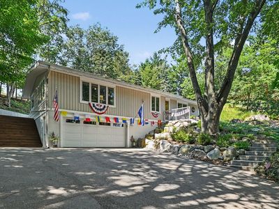 405 Slayton Ave