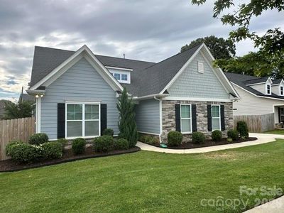 3826 Dewitt Ln