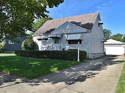 239 Paul St