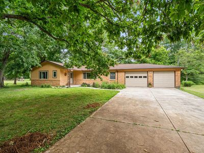 9032 Oak Dr