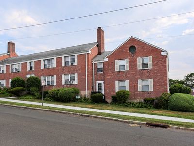 7 Standish Road APT 4