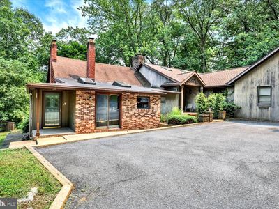 126 W Neversink Rd