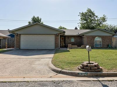 9104 Raven Ave