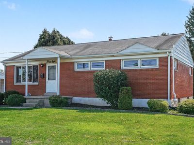 48 Kensington Dr