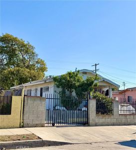 1644 W 67th St