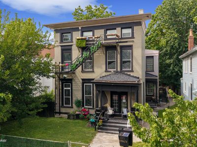 2613 W Main St