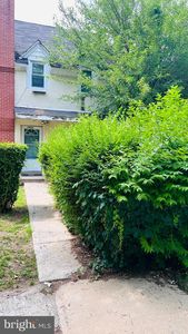 1527 E Duval St