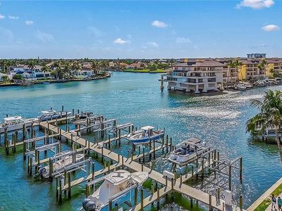 4051 Gulf Shore Blvd N #204