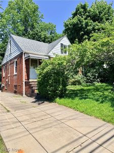 Property at 817 S Green Rd, South Euclid, OH