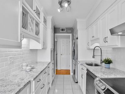 1101 N Elm St UNIT 902