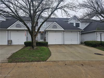 Property at 5546 Windrush Ct #94E, Parma, OH