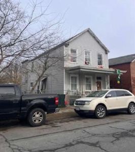 293 3rd Ave