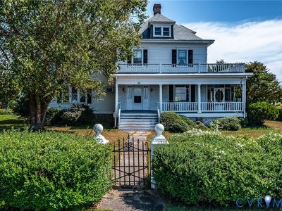 218 Fleeton Point Cir