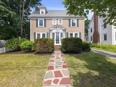 285 Lexington St