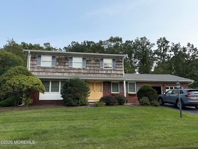 29 Meadowbrook Drive