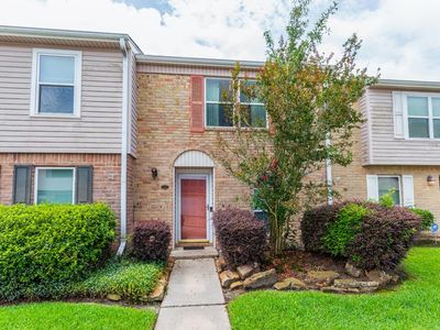 Property at 916 Park Meadow Dr, Beaumont, TX