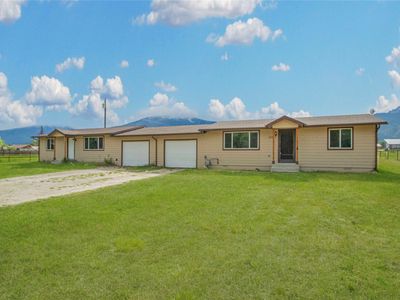323/325 W River Rd