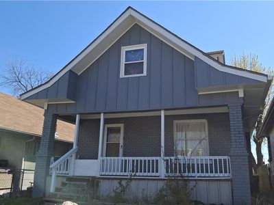115 White Ave