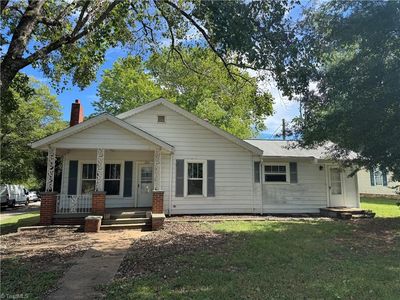 2311 Mullins Dr