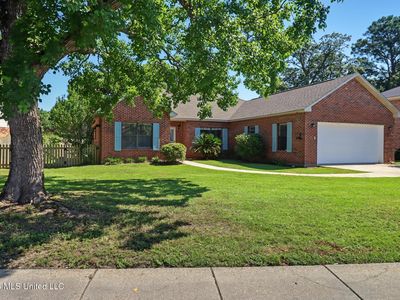 2805 Palmer Dr