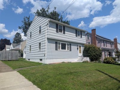 8 Harrison St