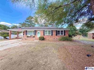 2211 Eaton Cir