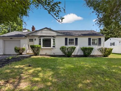 102 Sunnyfield Rd