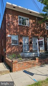 323 54th St NE