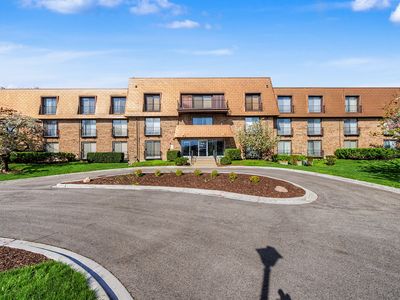 Property at 4050 Dundee Rd APT 209, Northbrook, IL
