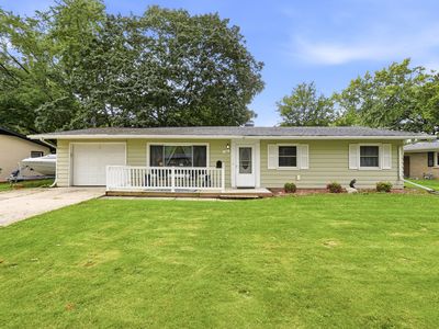 16 Greenbriar Rd