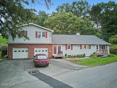 Property at 1520 Mountain View Dr, Dallas, PA