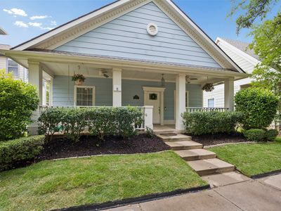 1317 Live Oak Ln