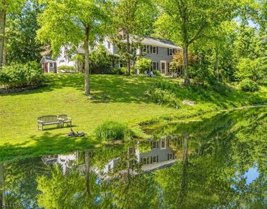 7 Farview Dr