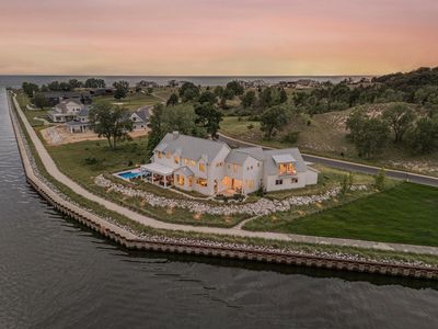 6736 Saugatuck Beach Rd