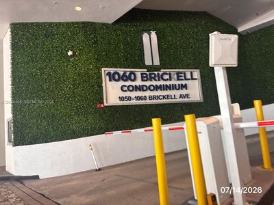 1050 Brickell Ave APT 1520