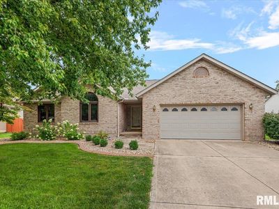 2213 Renwick Dr
