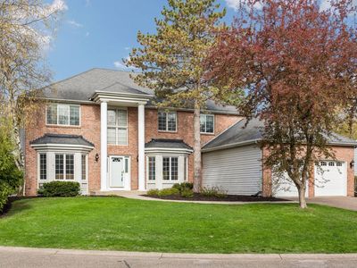 3655 Urbandale Ln N